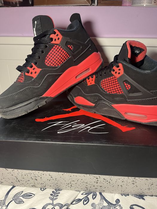 Jordan 4 red thunder