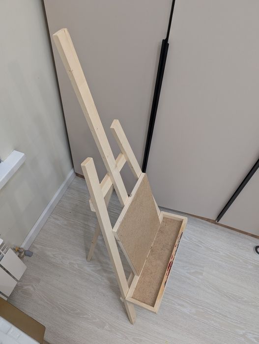 Деревянный мольберт для живописи