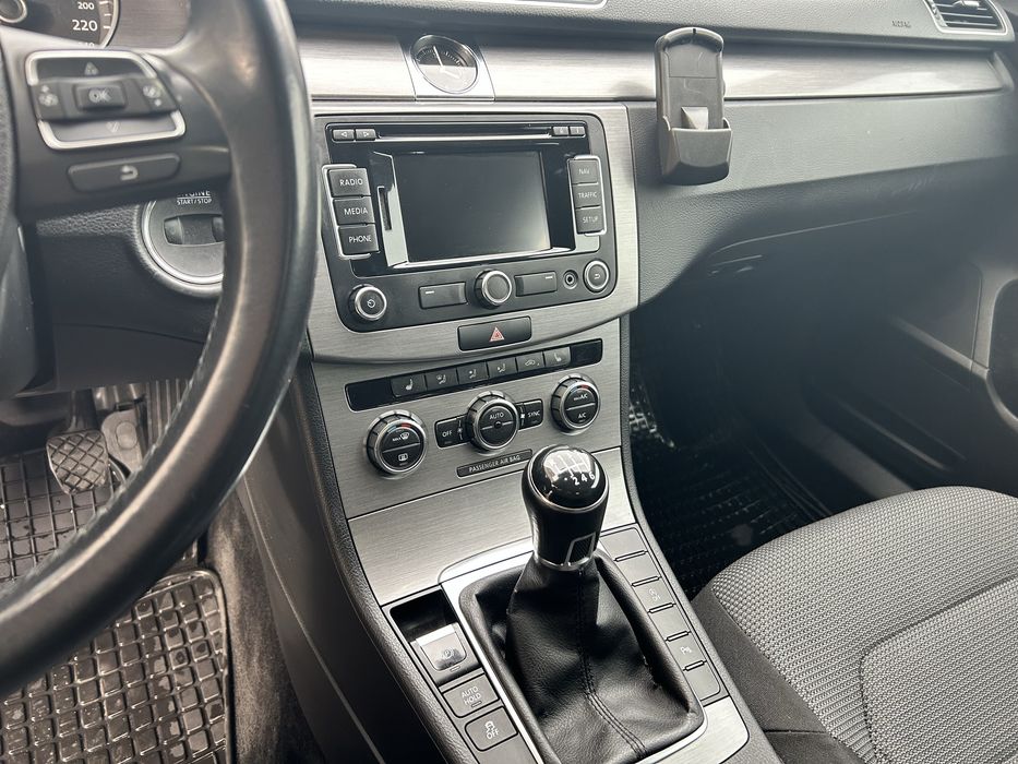 Продавам VW Пасат 2.0 140к.