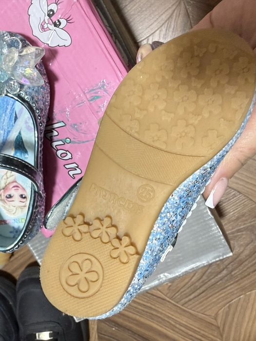 Туфельки Эльза ,абсолютно новые