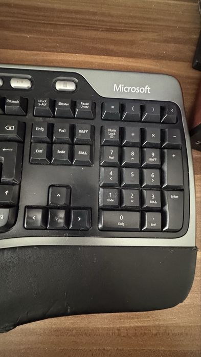 Microsoft Natural Ergonomic Keyboard 4000 v1.0