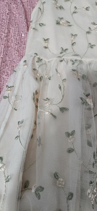 Платья на праздник 4-6 лет