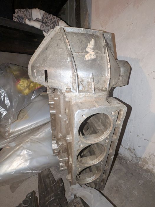 Блок двигателя УАЗ ГАЗ 1980г. Новый