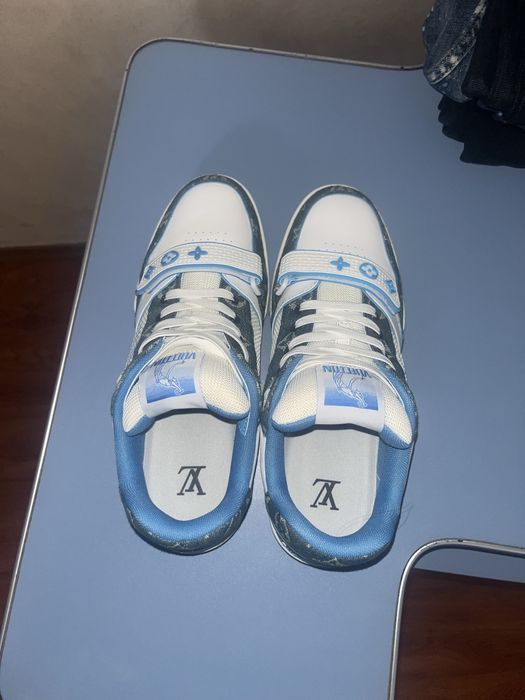 Adidasi Louis Vuitton