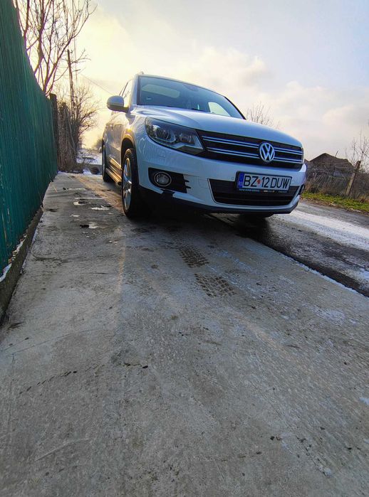 volkswagen tiguan 2012