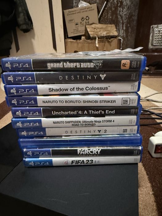Перфектен PlayStation 4 (PS4) Fat комплект С 9 ИГРИ (GTA V, FIFA 23, Uncharted 4) – 350€