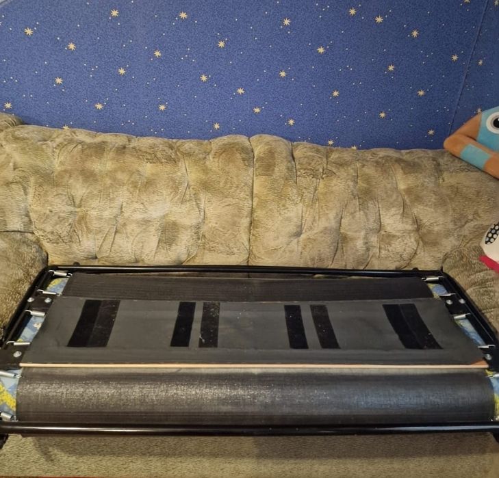 Продам диван трехместный