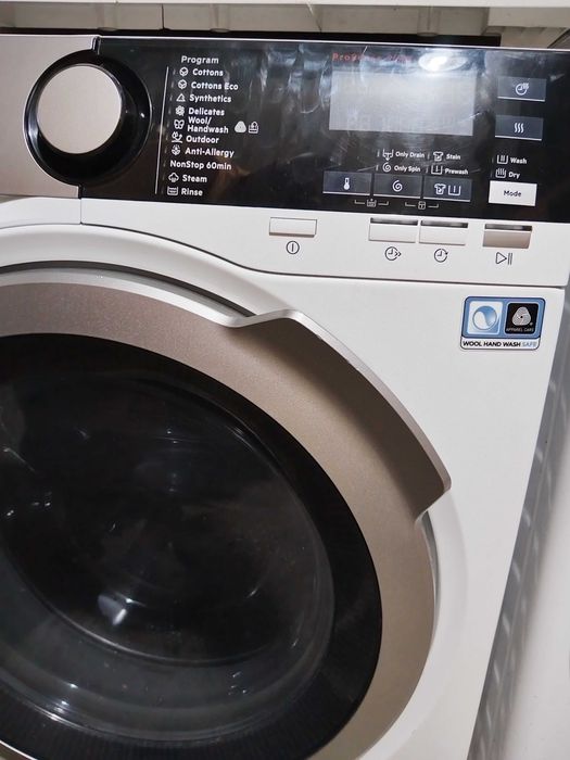 ПЕРАЛНЯ СЪС СУШИЛНЯ AEG 9KG