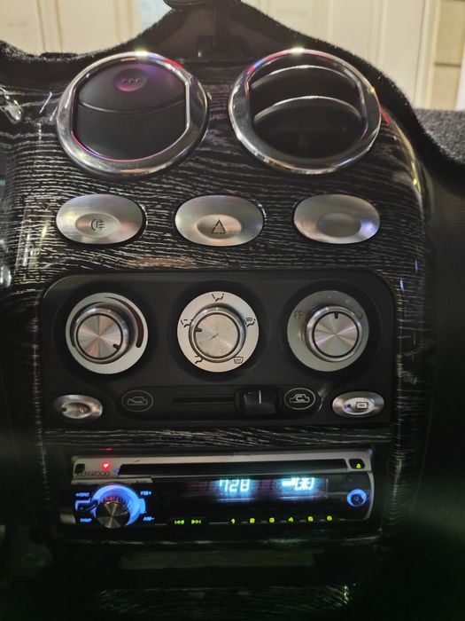 Kenwood Avtomagnitofon Avtomagnitola