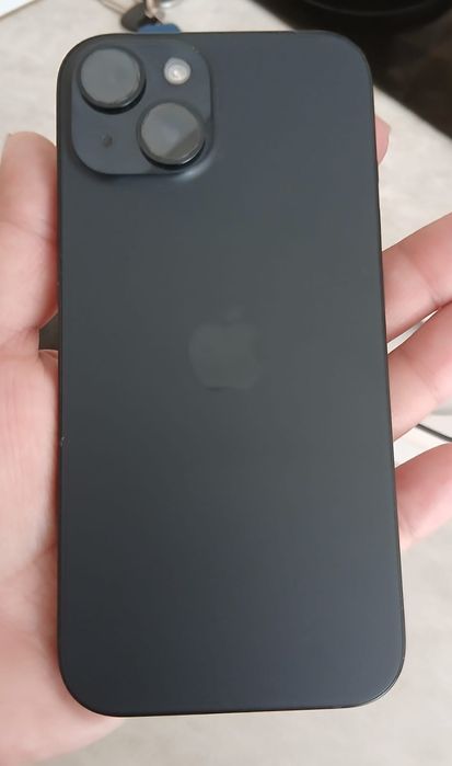 Продам Iphone 15 128g