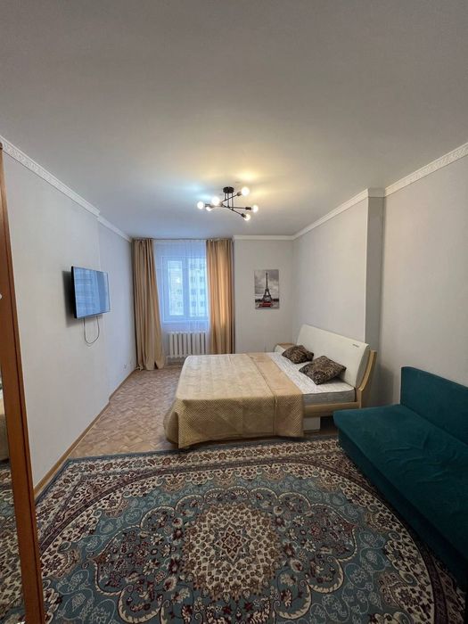 1 ком квартира в центре Левого берега, в 15минутах ходьбы от Байтерека