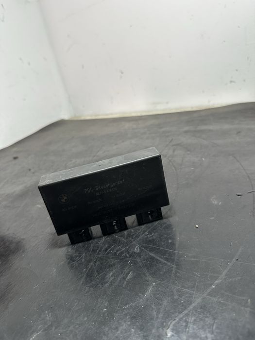 Calculator modul pdc senzori parcare BMW Seria 5 E60 E61 E65 | 6978232