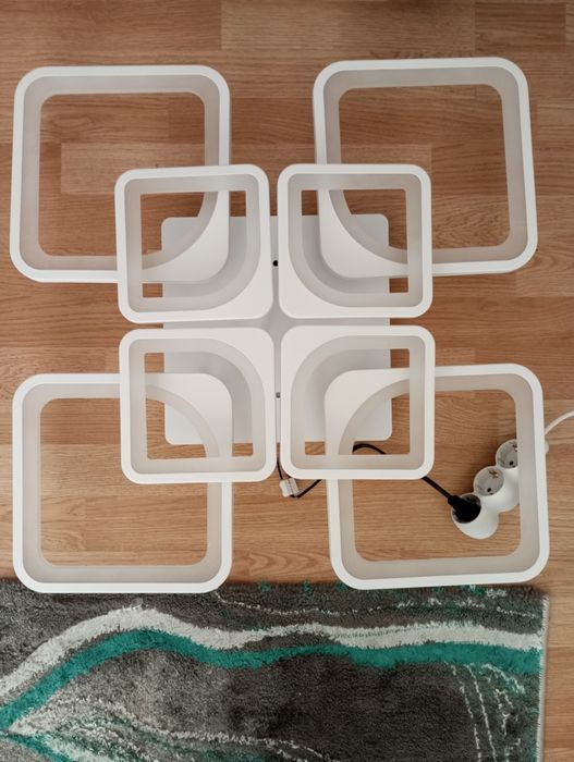 Vând lustra nouă cu telecomanda