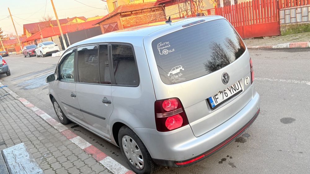 VOLKSWAGEN Touran 2009 — imagine 5