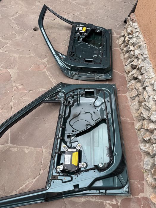 Двери Передние Седан BMW e36