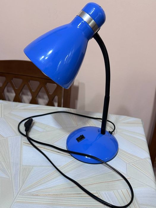 Настольная лампа