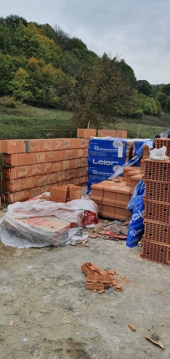 Firma construcții, constructor clădiri civile la rosu și la cheie