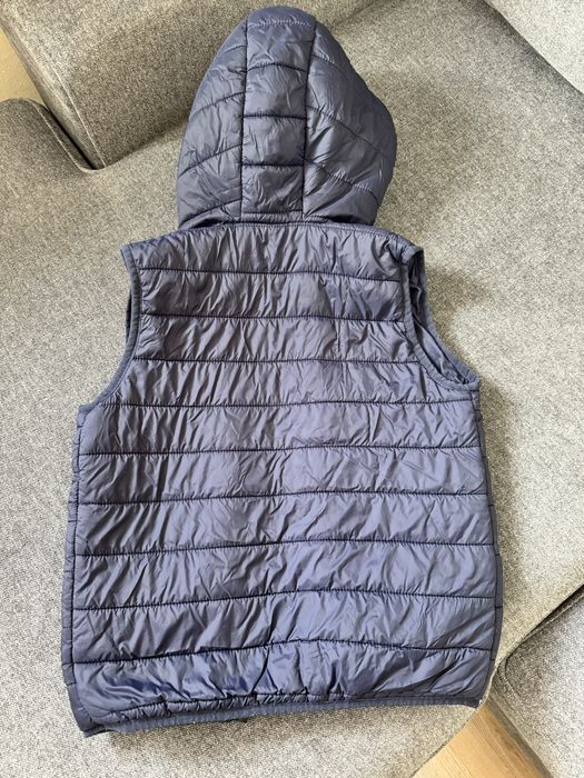 Продаю детскую тёплую жилетку Redtag