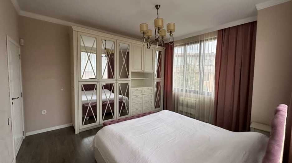 Дава се под наем Тристаен апартамент в София, Витоша - 120 кв.м за 1295.4 € - Снимка #3