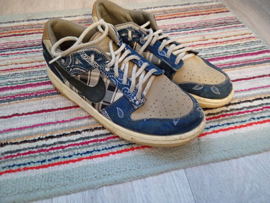Nike SB Dunk Low x Travis Scott (Cactus Jack)