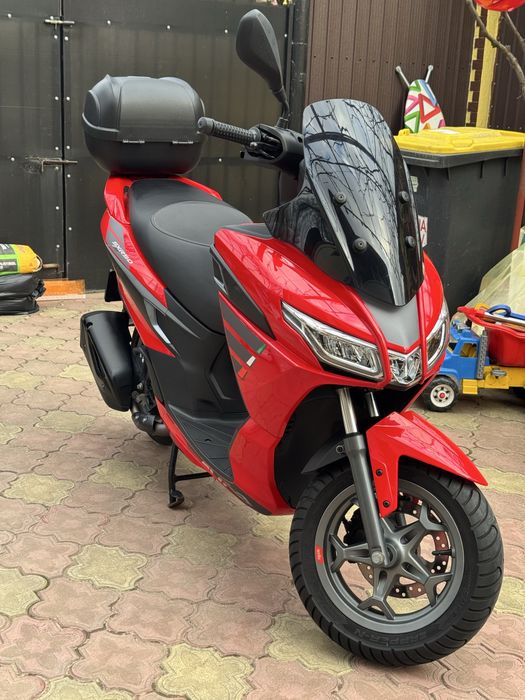 Scuter Aprilia SXR50 2023