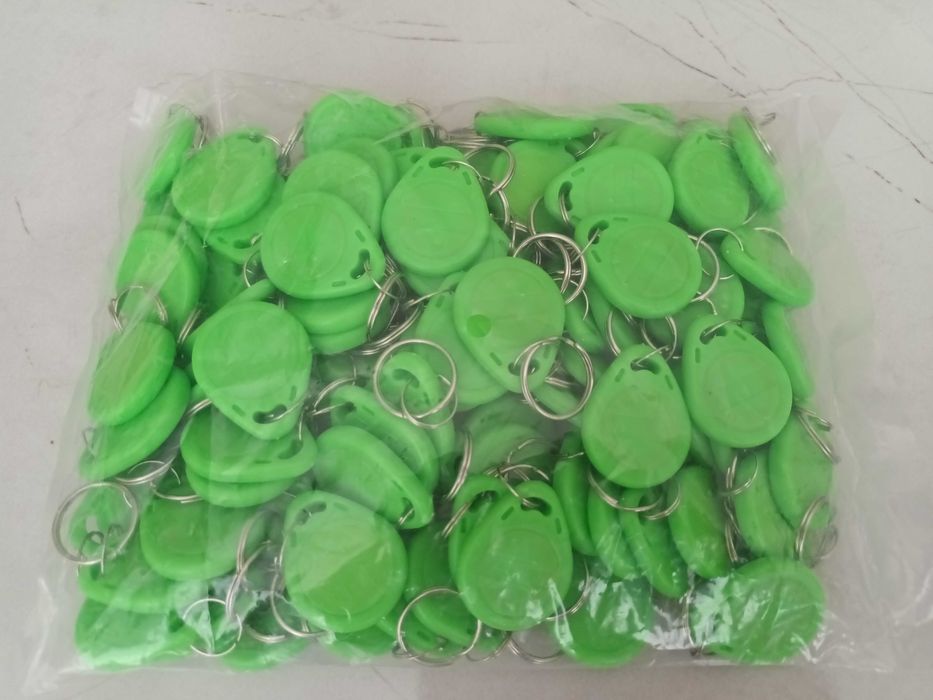 Чипове с код,Access control,за входна врата,асансьор,бариера,кит 100бр