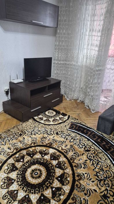 Apartament 3 camere zona Carrefour