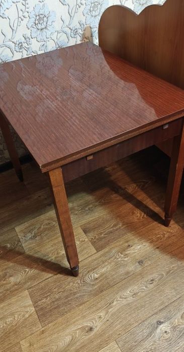 Продам стол развижной