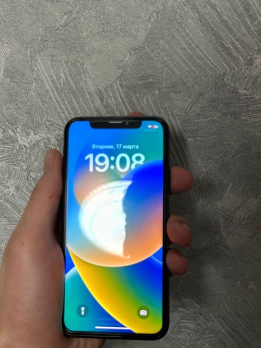 Продам айфон х срояно