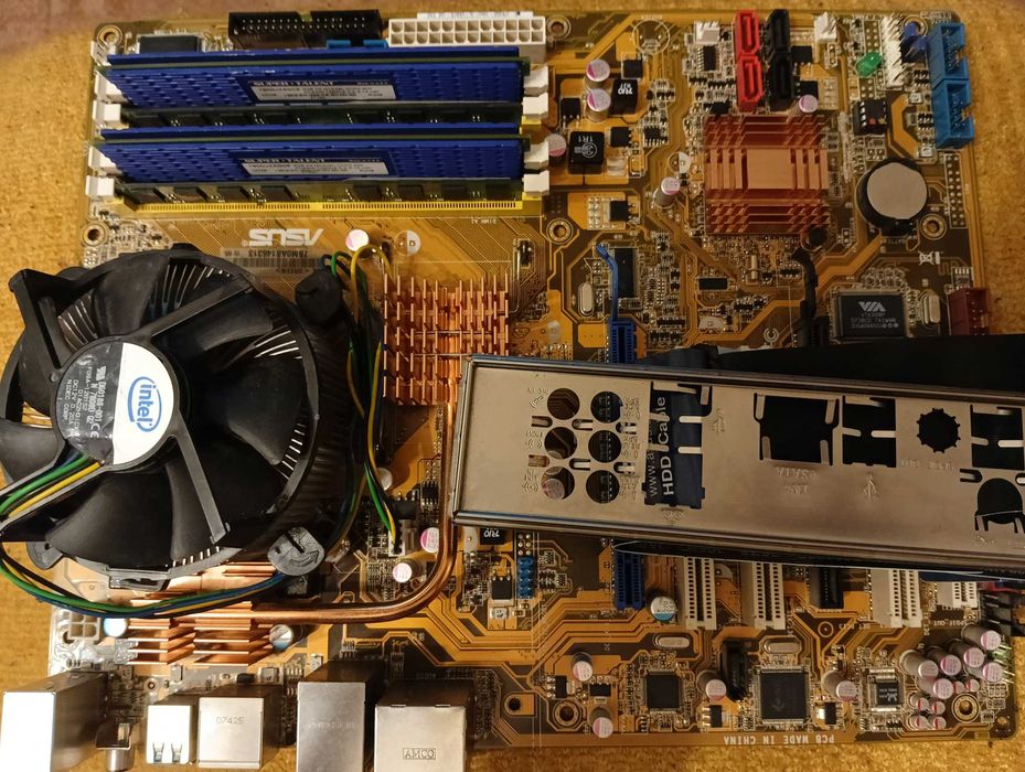 Дънна платка ASUS + CPU + RAM