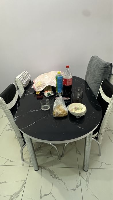 Продам стол со стульями