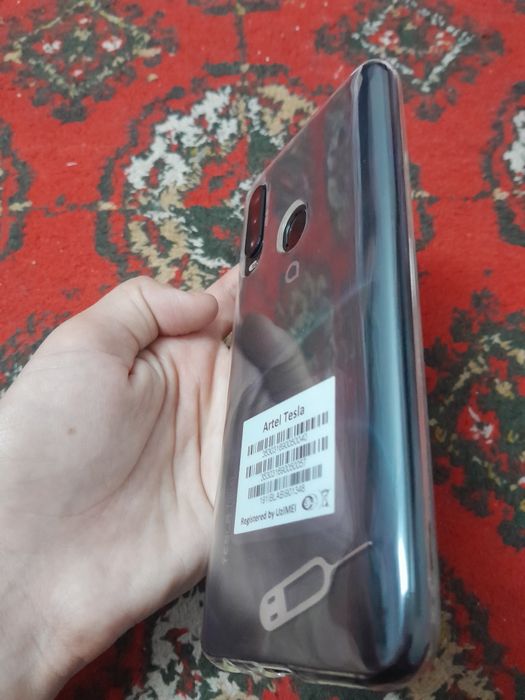 Telefon Artel yangii karobka