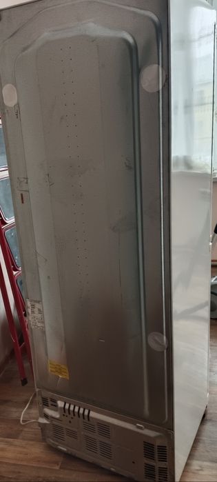 LG холодильник..