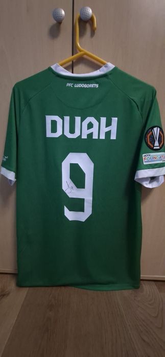 Автентични футболни фланелки