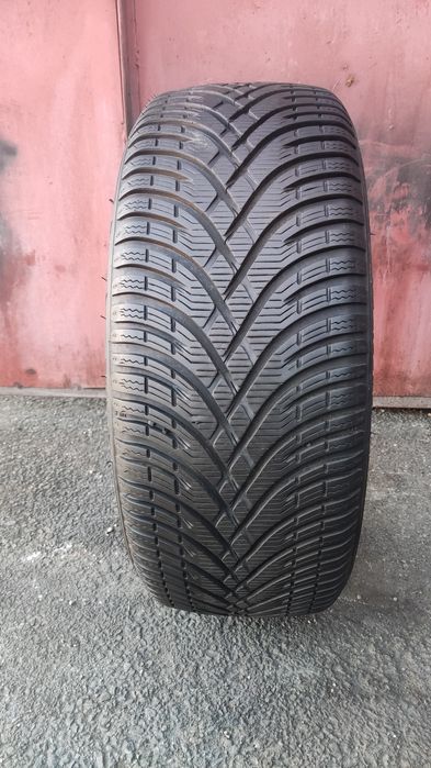 1бр. зимна  гума 205/45/17 Kleber Krisalp HP3 
dot23
7.8mm
Много добро