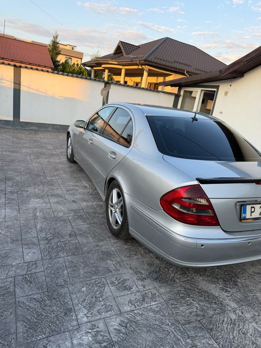 MERCEDES-BENZ E-Class 2002 — imagine 5