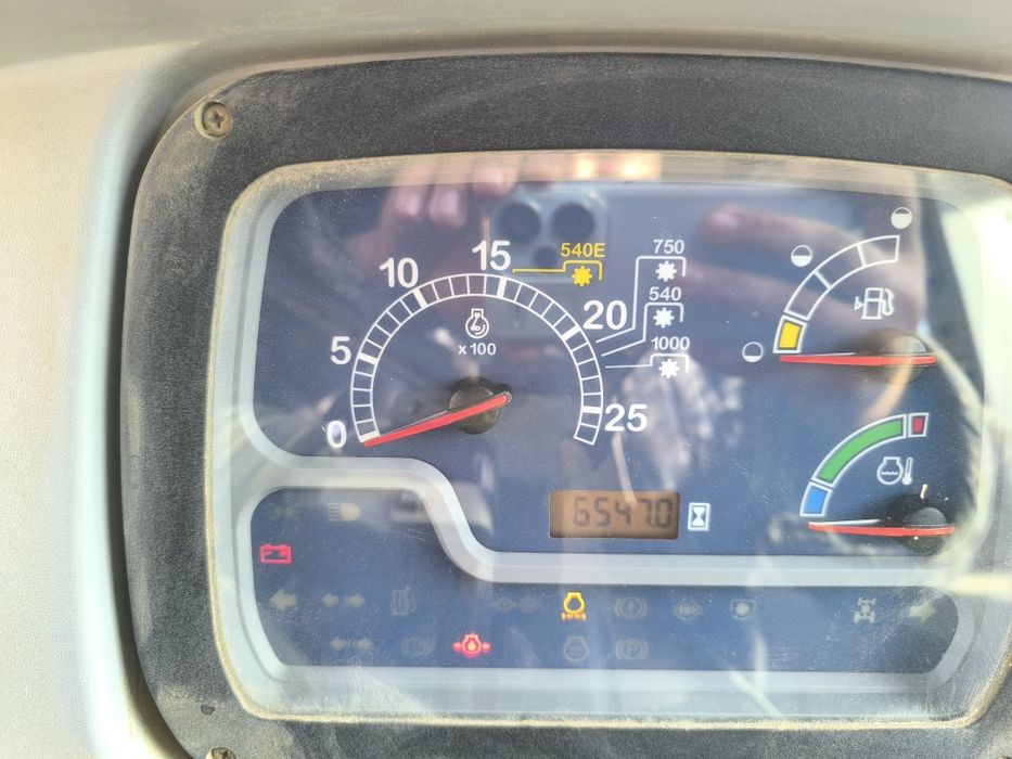 New Holland sotiladi