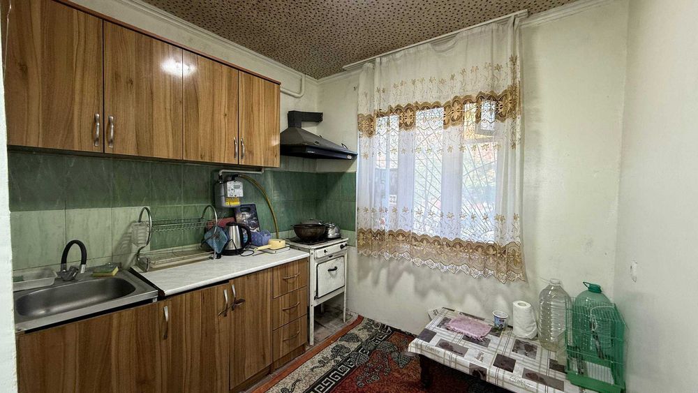 Доканал 26-мактаб 1 қаватда 2 хонали квартира сотилади. ID: 1920