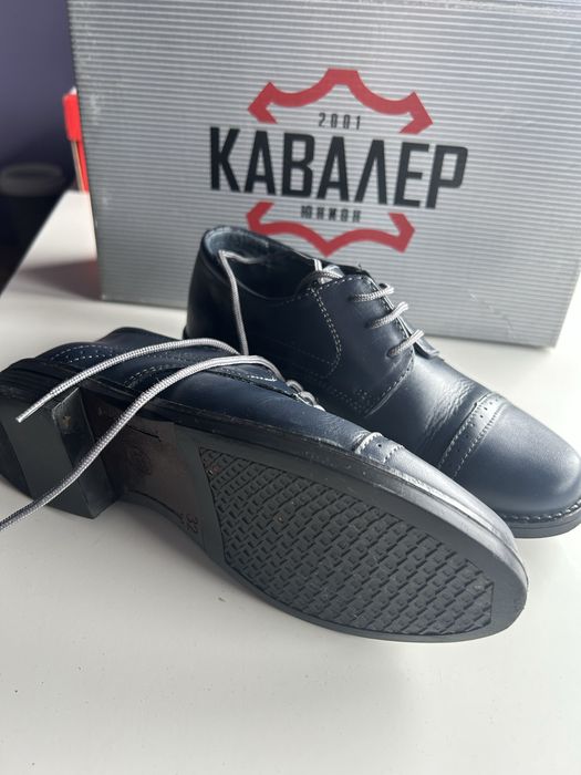 Официални кожени обувки 32 номер