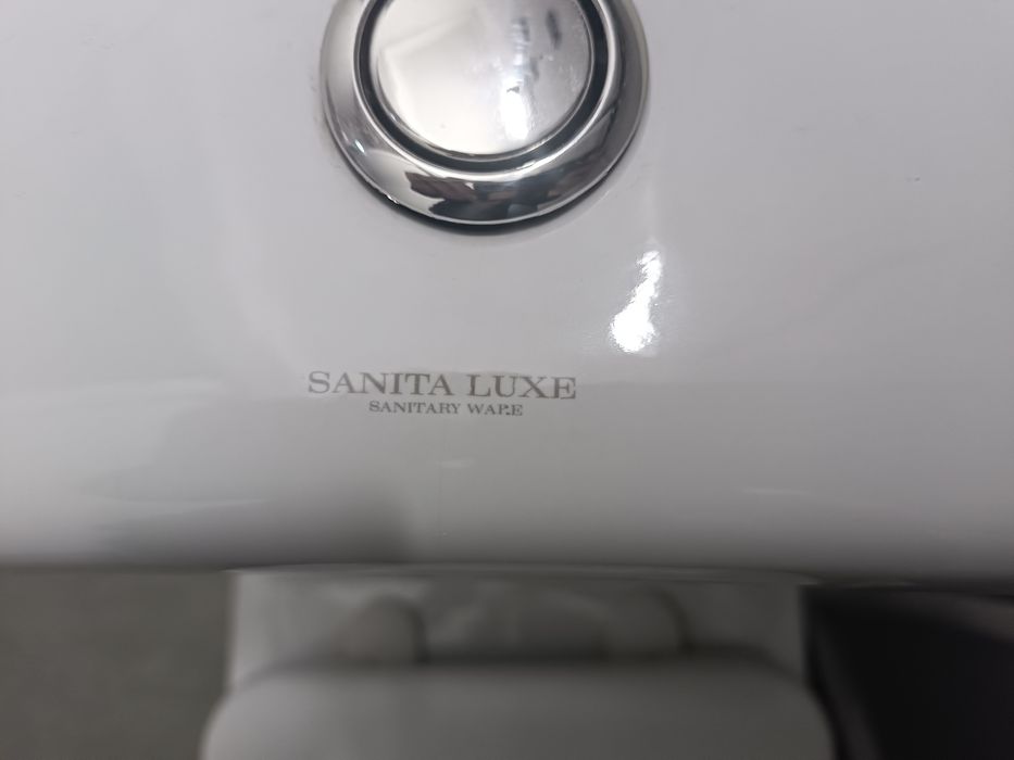 Продам унитаз в отличном состоянии.