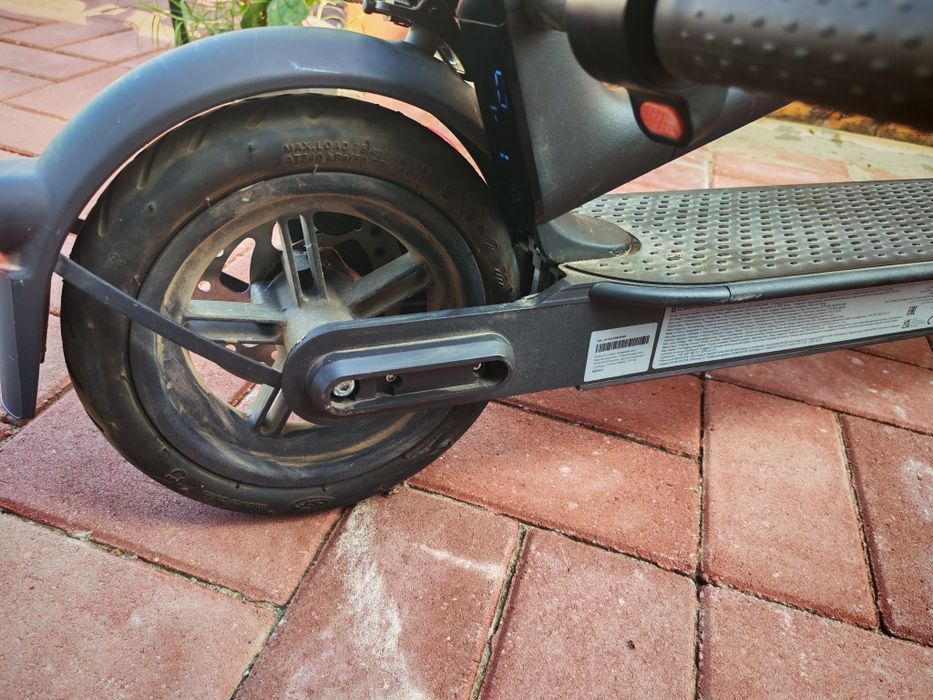 Xiaomi Mi Electric Scooter Pro