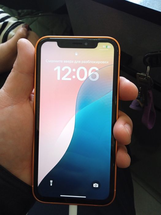 Iphone XR 17korpus quyilgan hamma joyi ishledi tru ton face ishledi