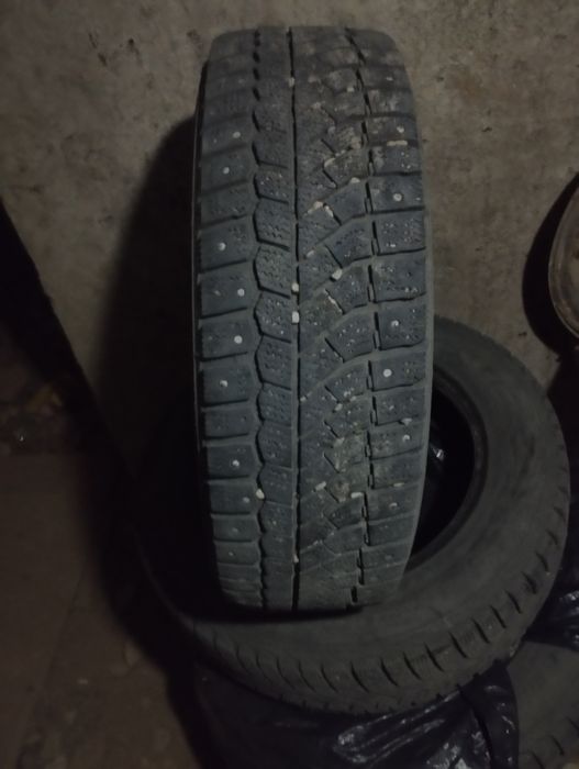 Продам Б/У авто шины R15