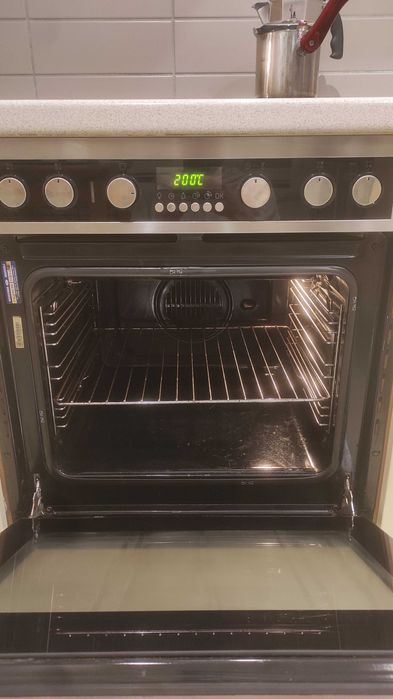 Вградена фурна и плот Ariston