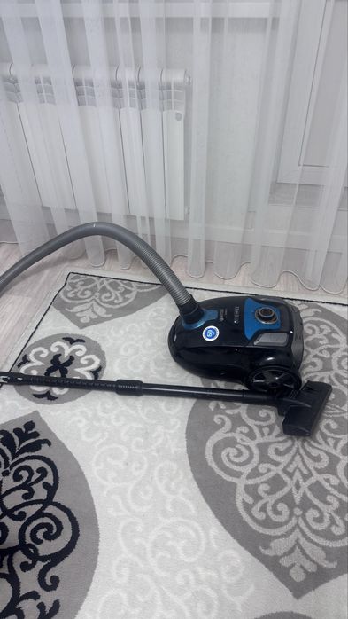 Продам пылесос vitek 2200v