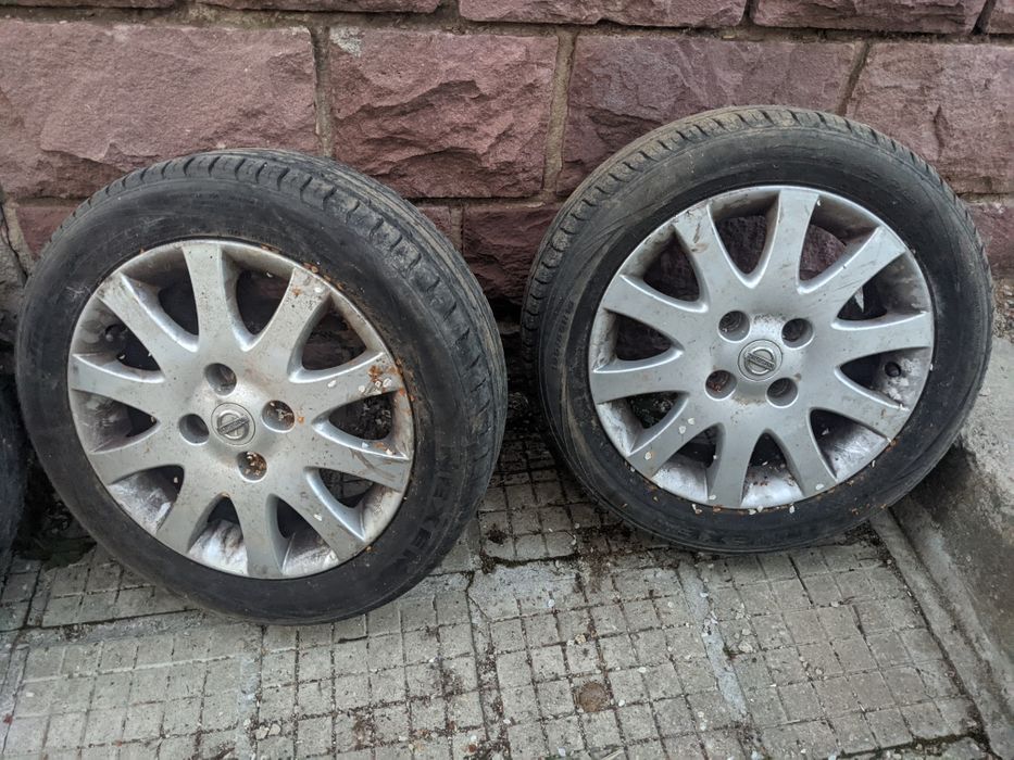Джанти с гуми за Nissan Almera N16