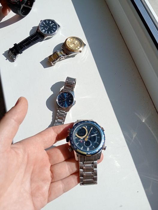 Продам часы для мужчинь