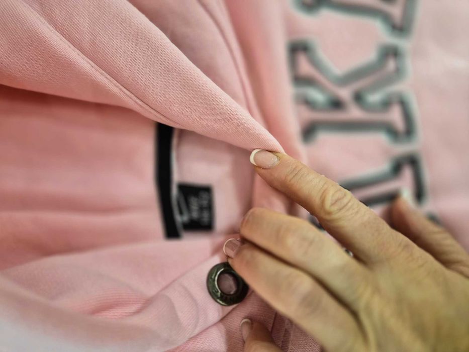 Продавам екипи за момиче