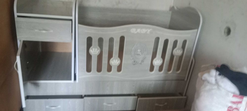 Продается детская кроватка,