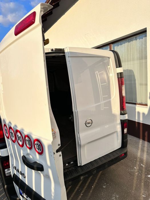 Opel vivaro se vinde sa la schimb